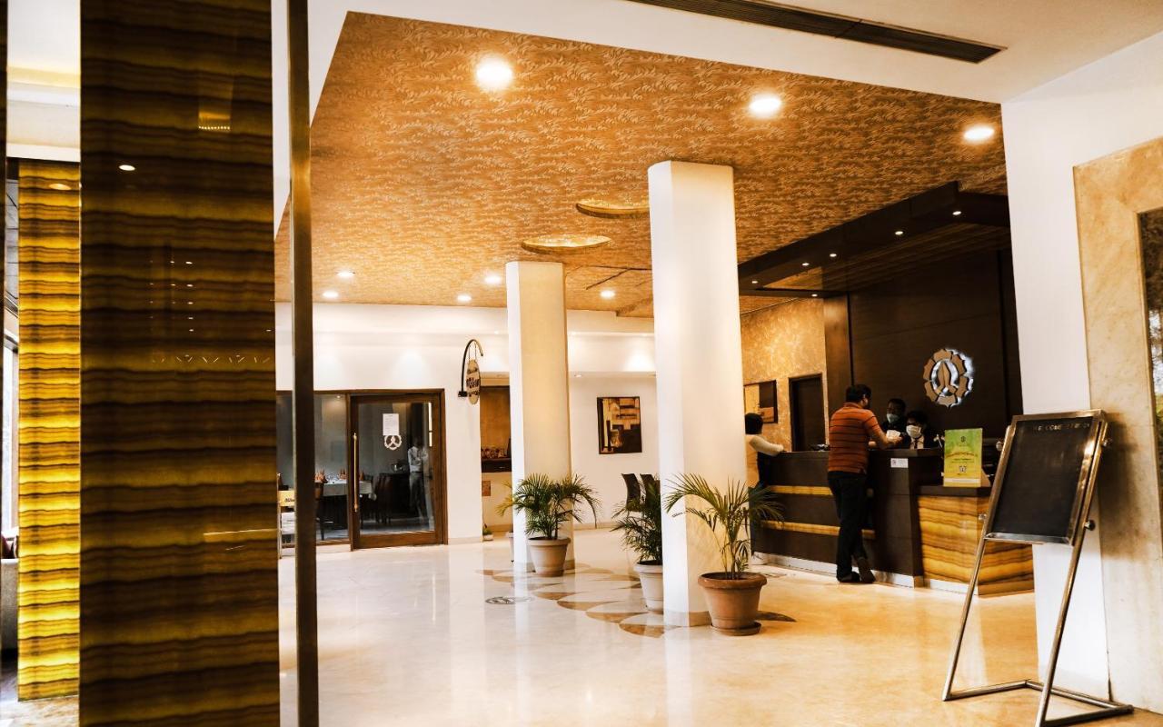 Hotel Gwalior Regency Экстерьер фото
