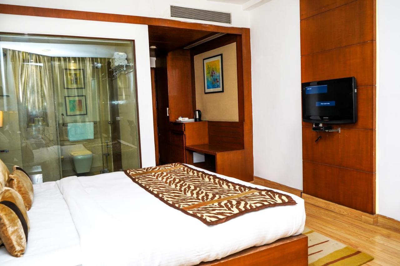 Hotel Gwalior Regency Экстерьер фото