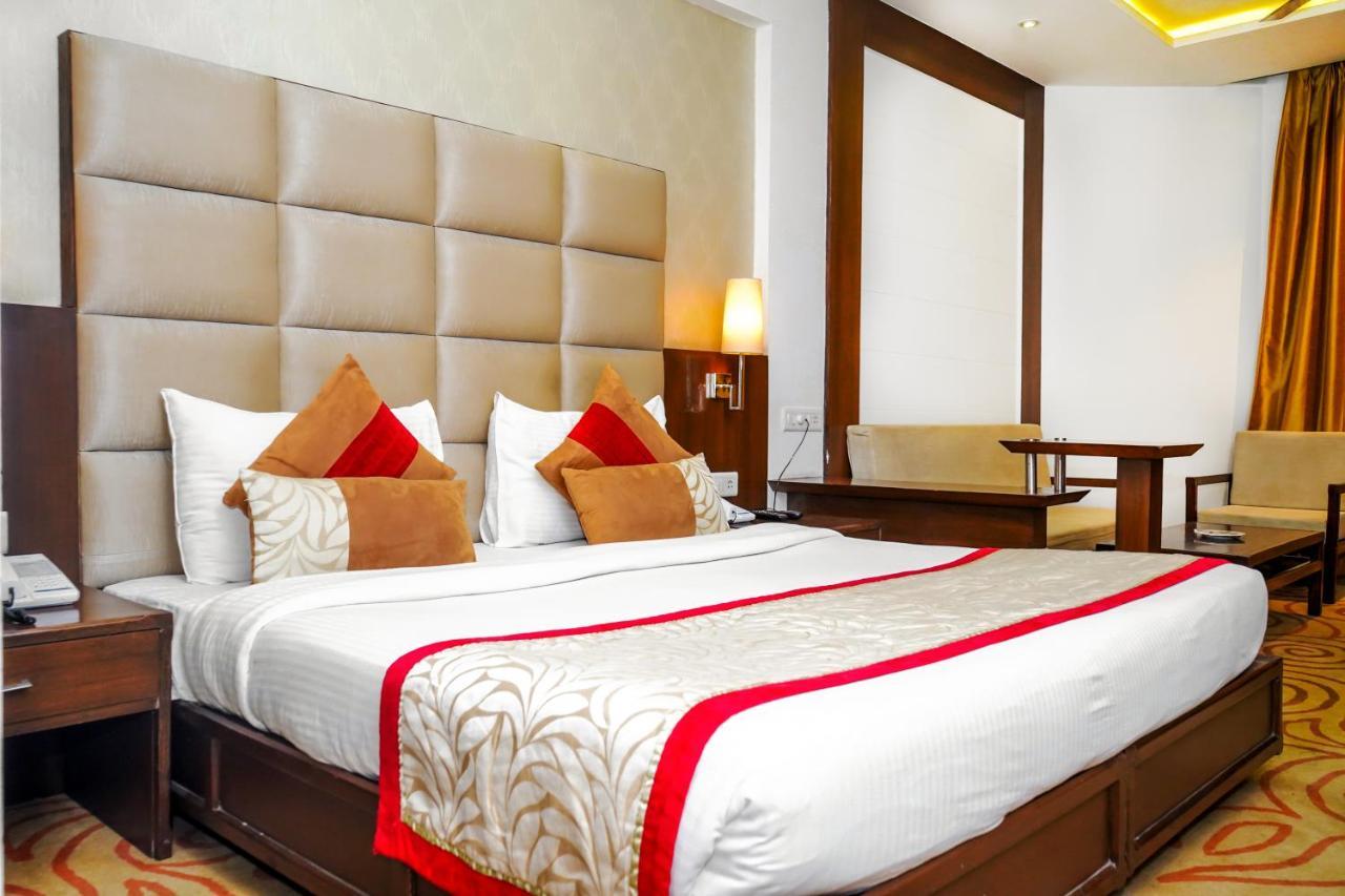Hotel Gwalior Regency Экстерьер фото