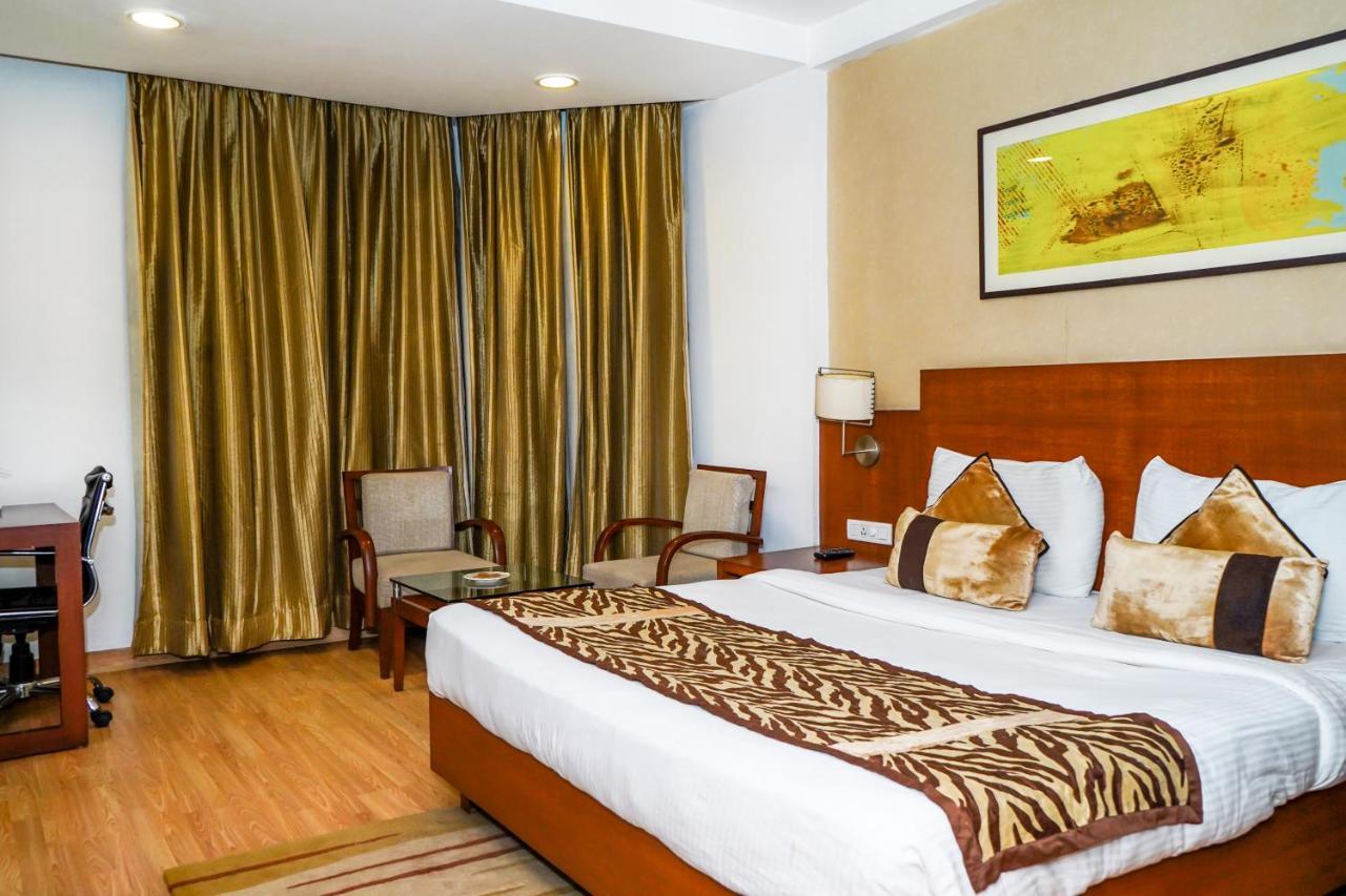 Hotel Gwalior Regency Экстерьер фото
