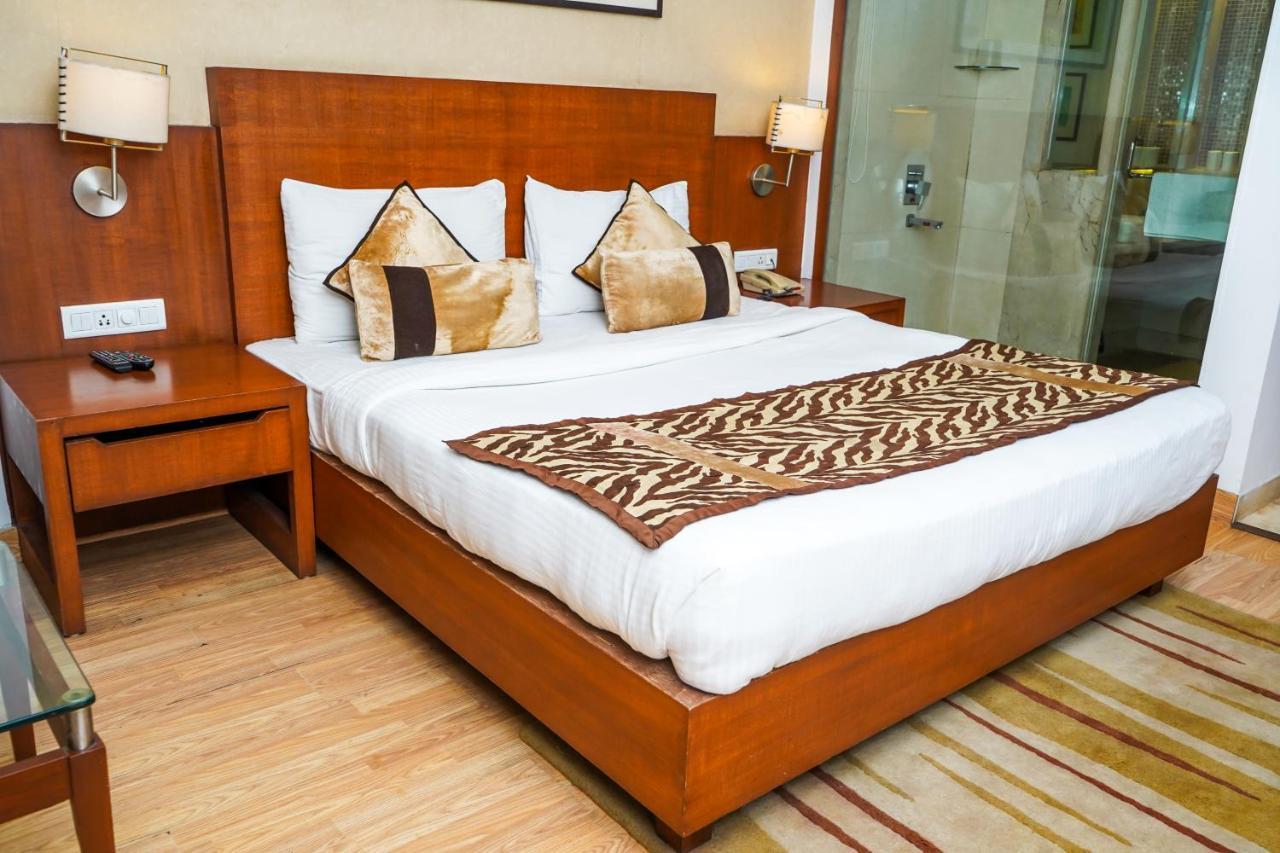 Hotel Gwalior Regency Экстерьер фото