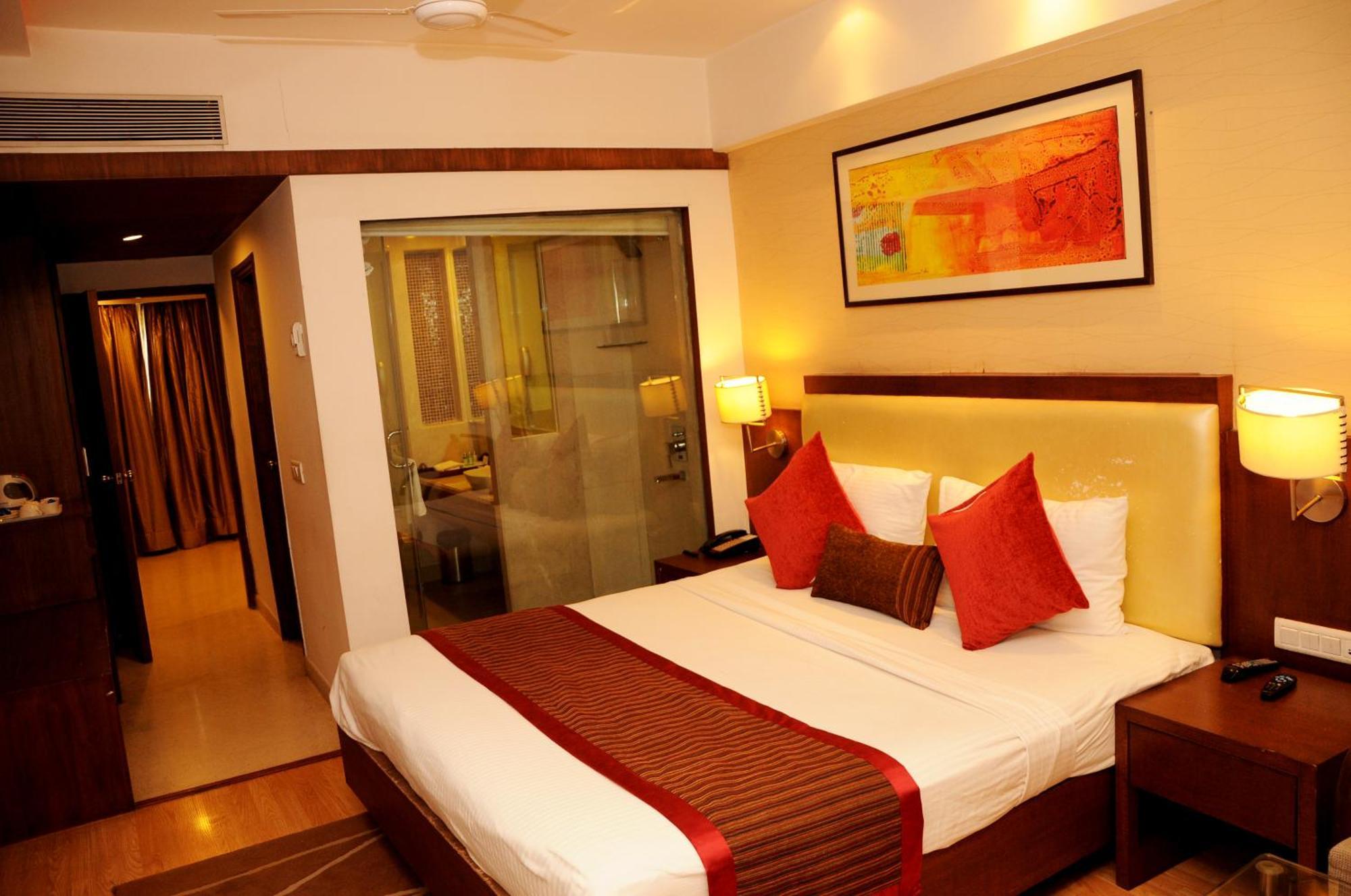 Hotel Gwalior Regency Экстерьер фото