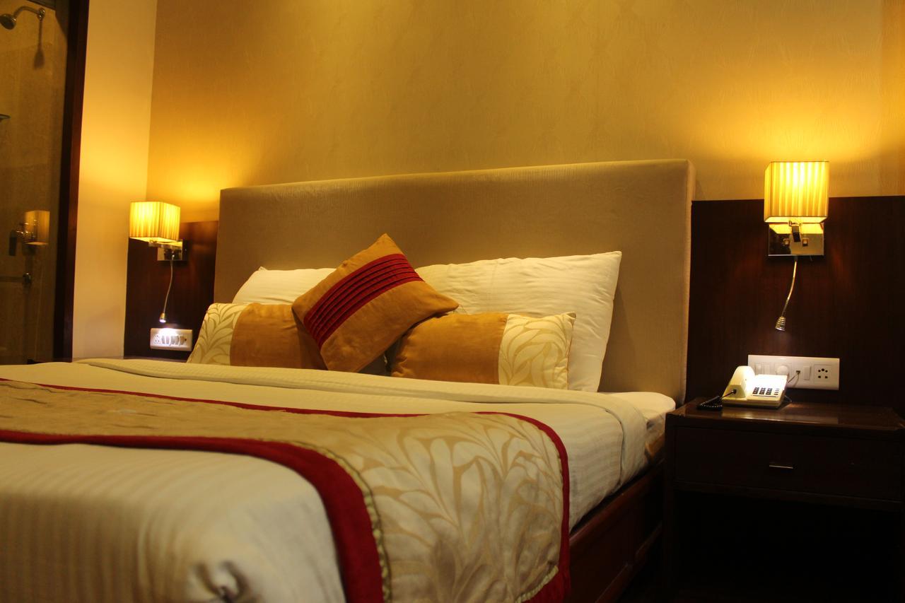 Hotel Gwalior Regency Экстерьер фото