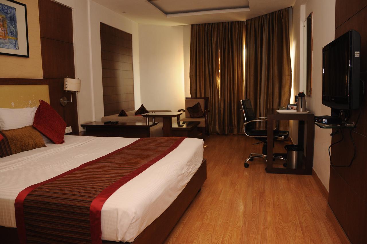 Hotel Gwalior Regency Экстерьер фото