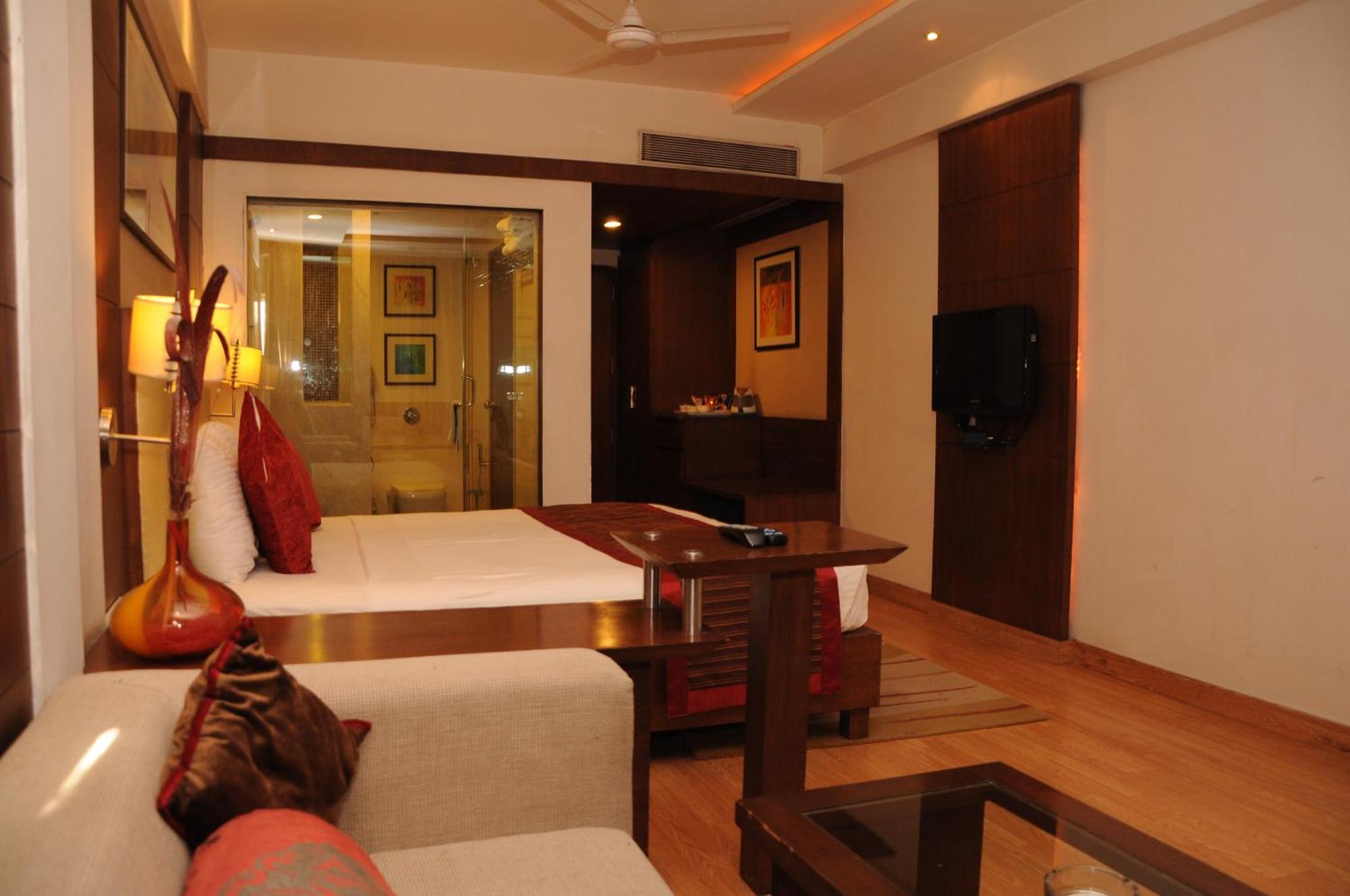 Hotel Gwalior Regency Экстерьер фото