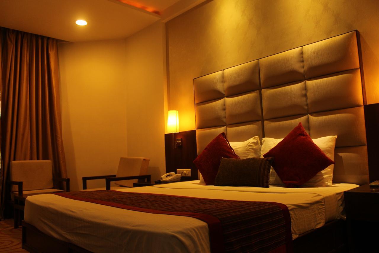 Hotel Gwalior Regency Экстерьер фото