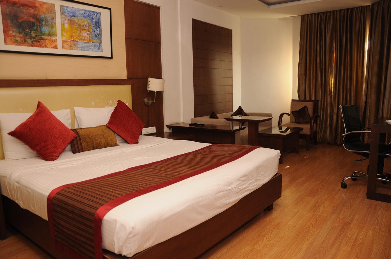 Hotel Gwalior Regency Экстерьер фото